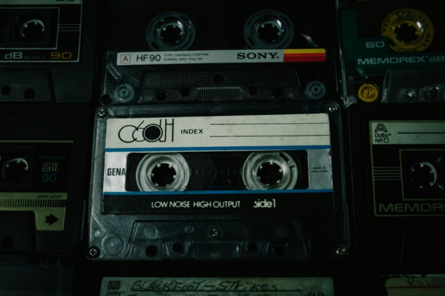 Sessione di sound design con software professionale